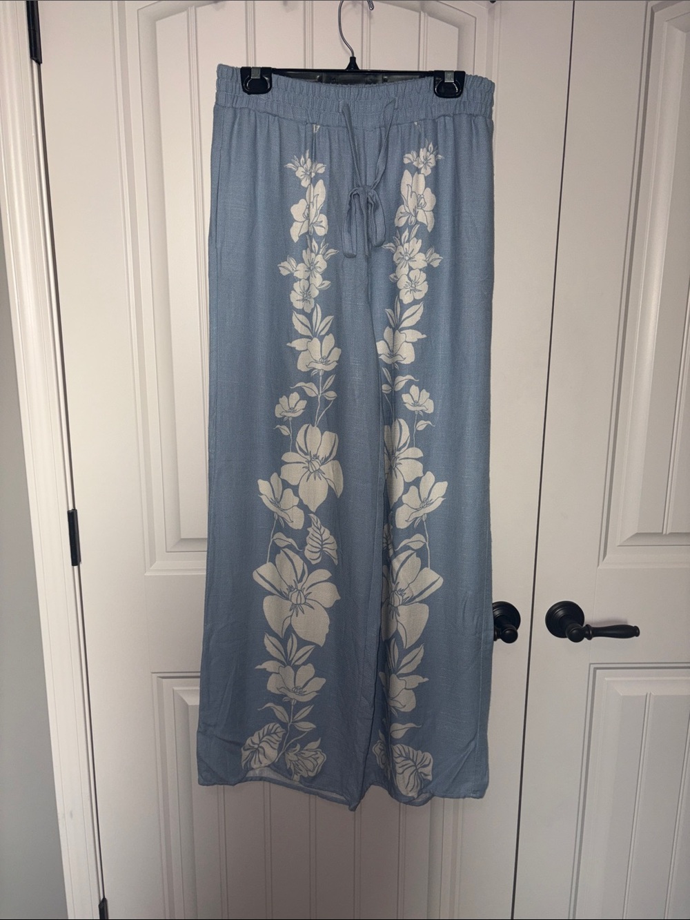 Women’s Sky Blue Floral Wide-Leg Pants